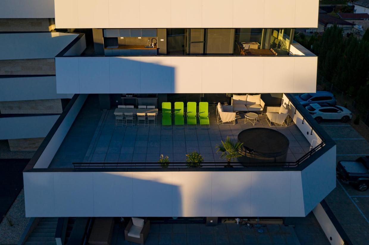 Marina Apartman Hotel Balatonszemes Exterior photo
